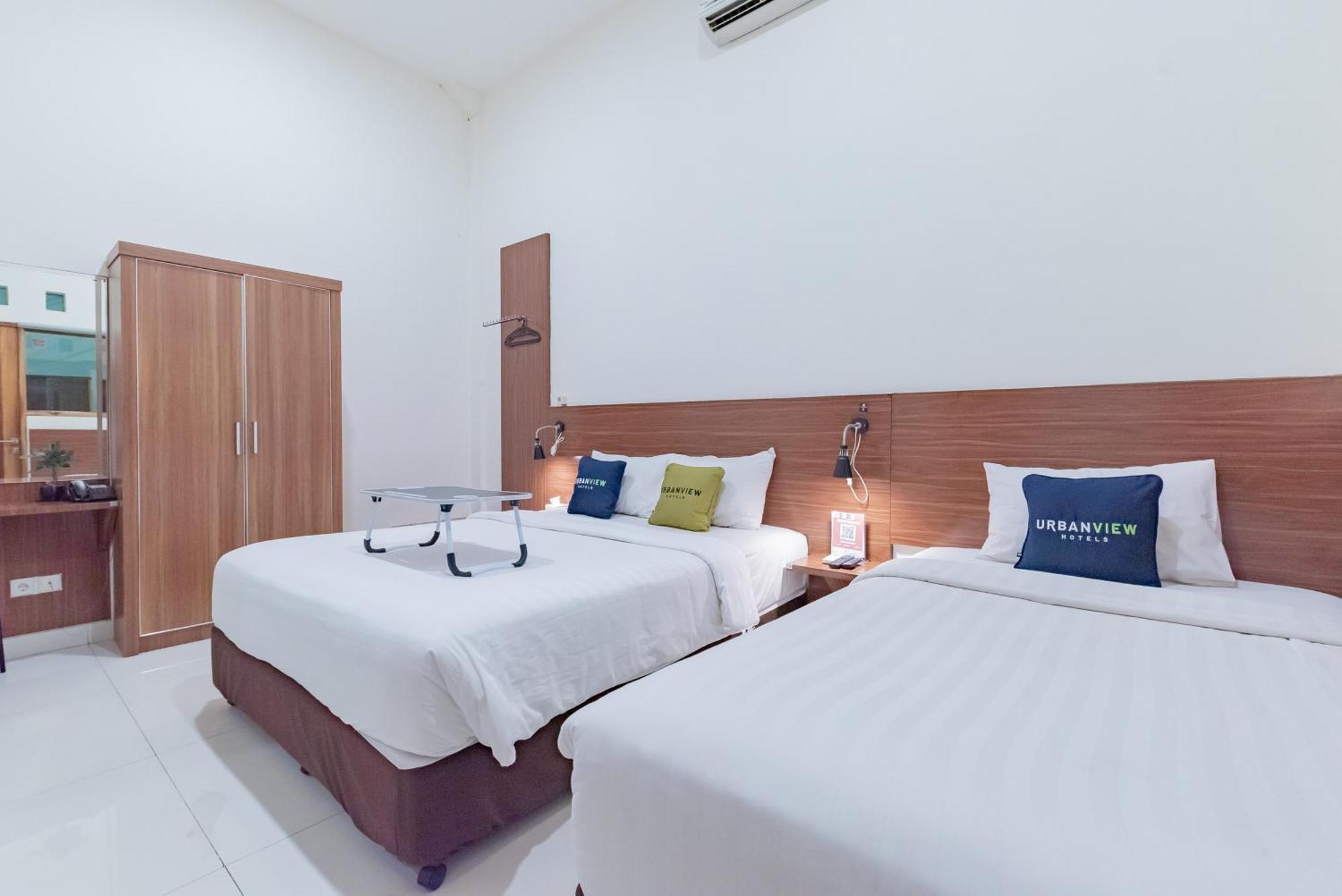 Urbanview Darmo Residence Bandung Extérieur photo