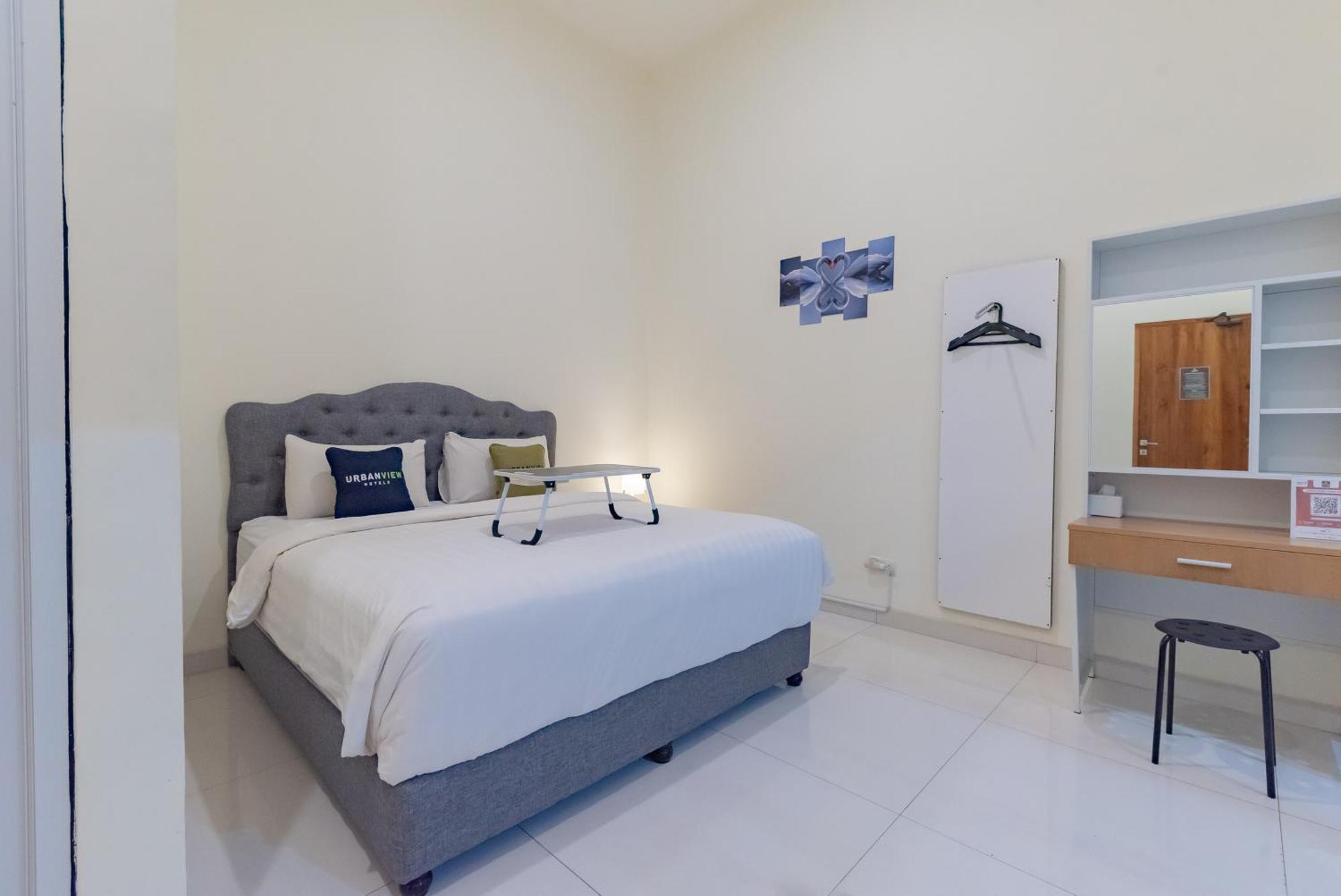 Urbanview Darmo Residence Bandung Extérieur photo