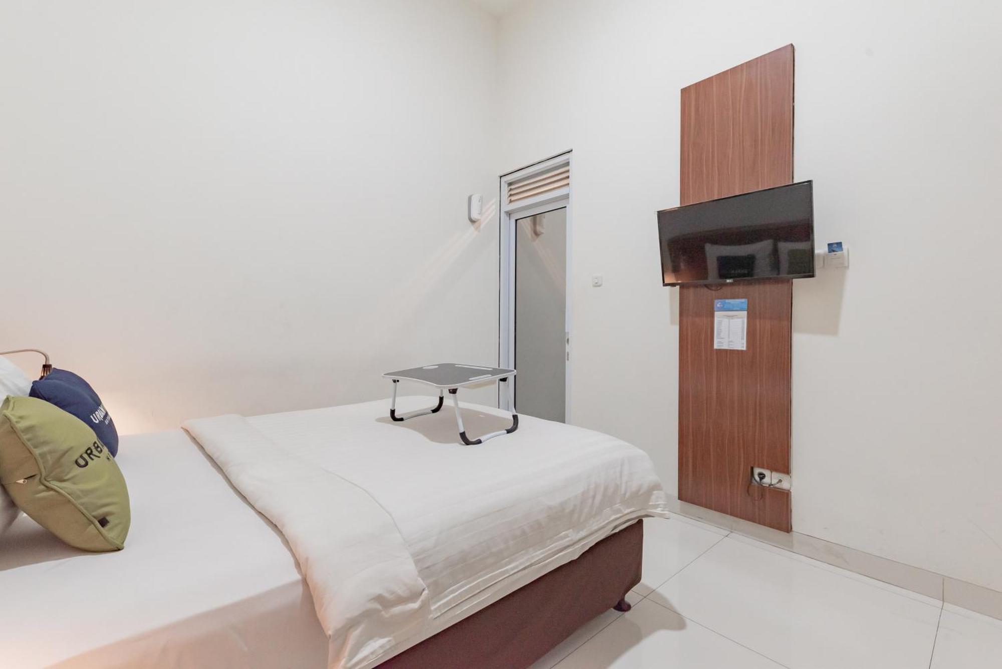 Urbanview Darmo Residence Bandung Extérieur photo