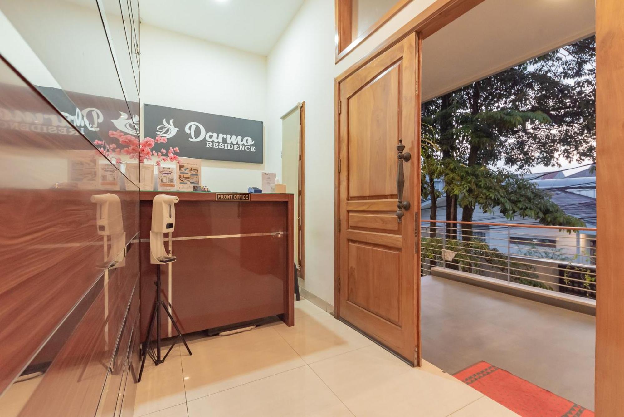 Urbanview Darmo Residence Bandung Extérieur photo